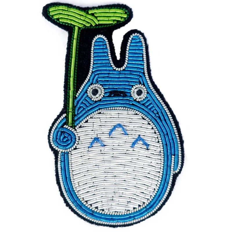 embroidered_jewel_brooch_medium_totoro__my_neighbor_totoro_4.webp Maison Ghibli Embroidered Jewel Brooch Medium Totoro - My Neighbor Totoro | Pins