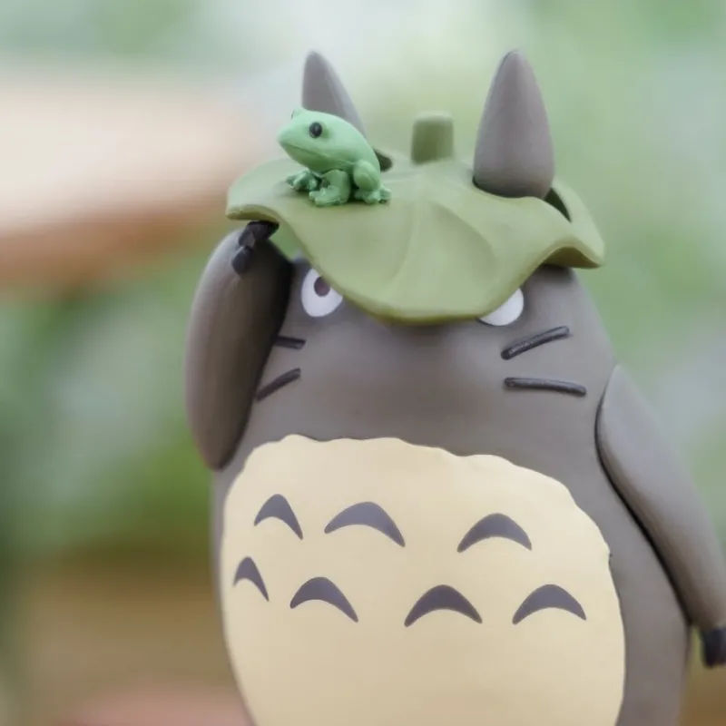 Maison Ghibli Kumukumu 3D Puzzle Big Totoro with leaf - My Neighbor Totoro | Jigsaw Puzzle