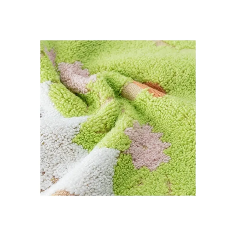 towel_catbus_on_its_way_x_cm__my_neighbor_totoro_3.webp Maison Ghibli Towel Catbus on it's way 34x80 cm - My Neighbor Totoro | Household Linen